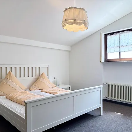 Apart-Hotel Kastanienhof アパートホテル 3*
